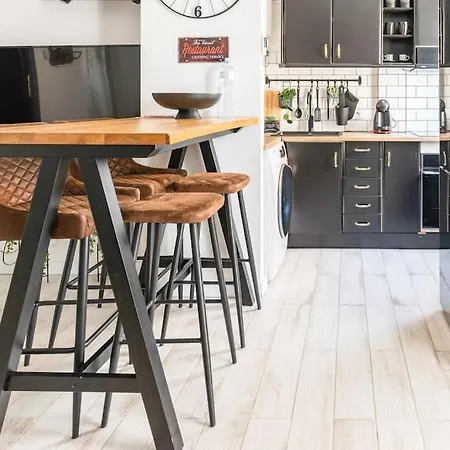 & Center * كوراليهو